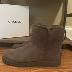 Brand New Women’s Ugg Cory II Boots